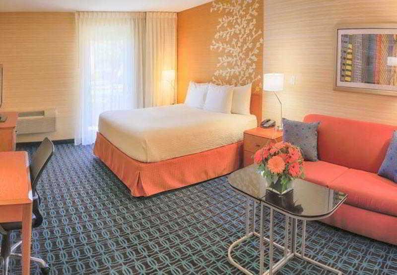 Fairfield Inn And Suites By Marriott San Jose Airport Extérieur photo